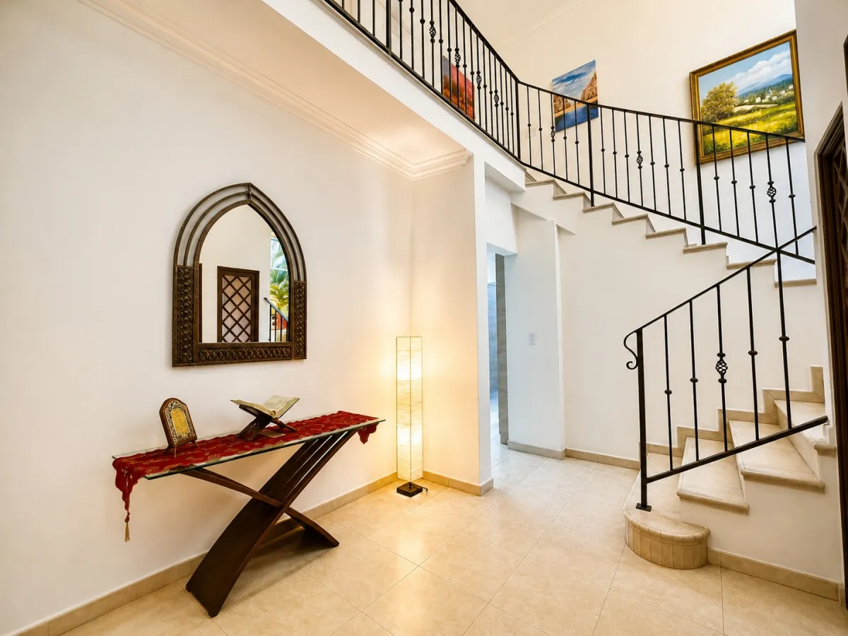 Venta de Casa Unifamiliar en Palmeras del Este, Costa del Este REMODELADA