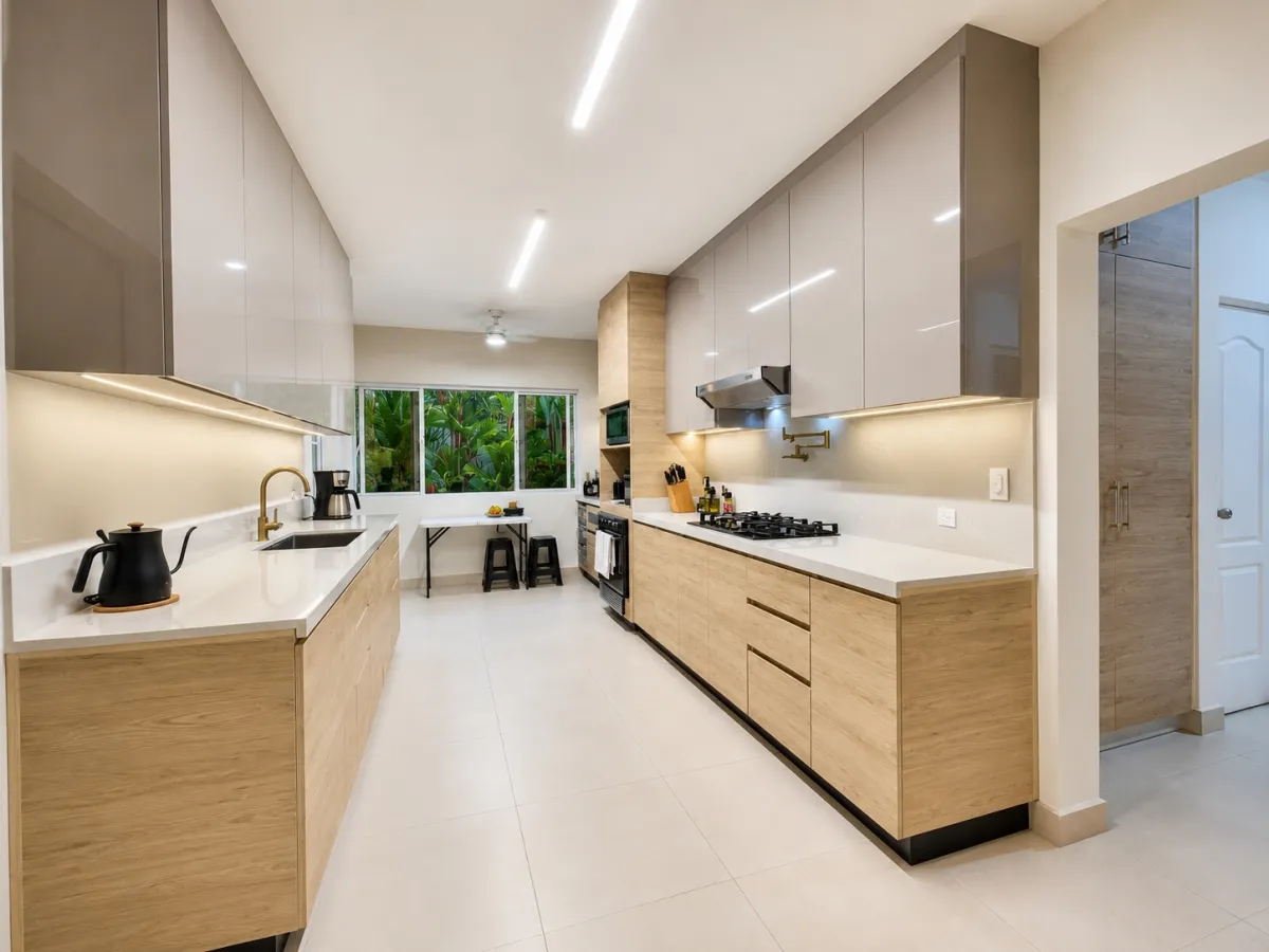 Venta de Casa Unifamiliar en Palmeras del Este, Costa del Este REMODELADA