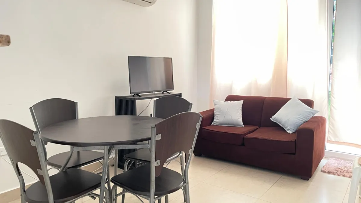 Venta y alquiler en PH Paraiso Village VIP.