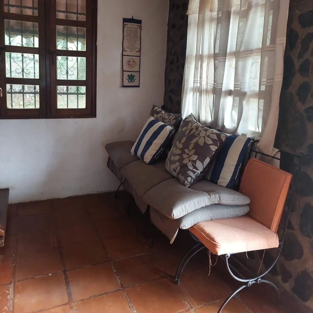 MOUNTAIN HOUSE FOR SALE IN CERRO AZUL