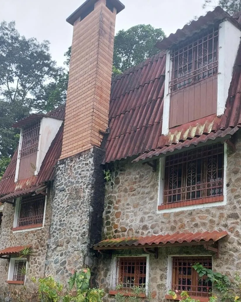 VENTA DE CASA EN CERRO AZUL