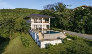 Turnkey Ocean-View Luxury Villa in Sea View Hills