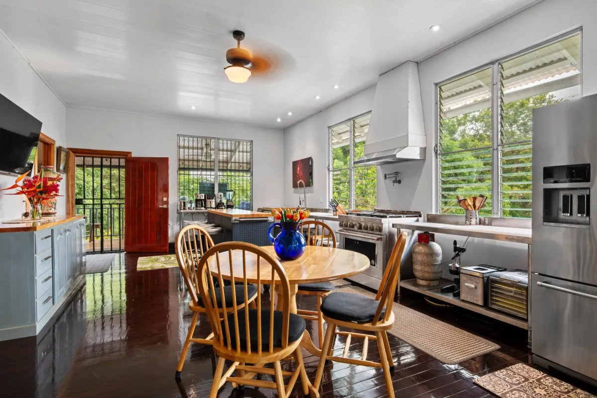 Casa Ejecutiva de 3 Rec. en Puerto Armuelles Chiriquí Panamá