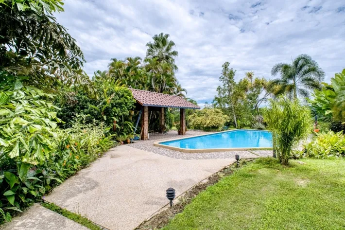 Estate with Ranch Potential Bugaba, Panama