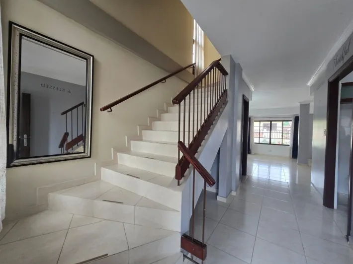 HOUSE FOR SALE PH MIRADOR DEL LAGO
