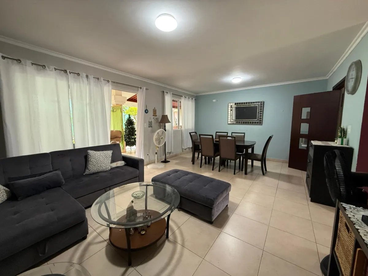 Brisas del Golf, Residencia Villa Tivoli en venta.
