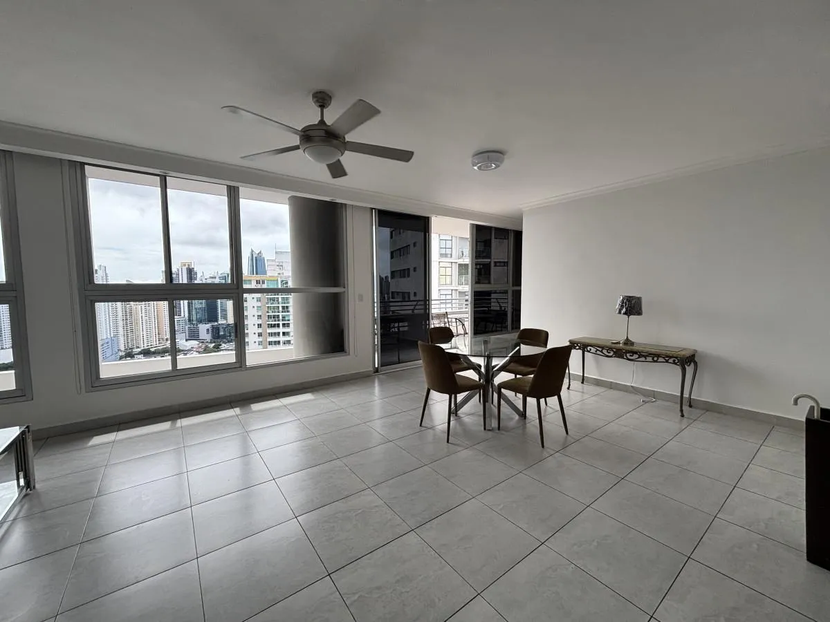Junior Penthouse for sale in Luxor 100
