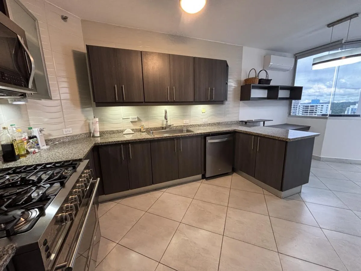 Junior Penthouse for sale in Luxor 100