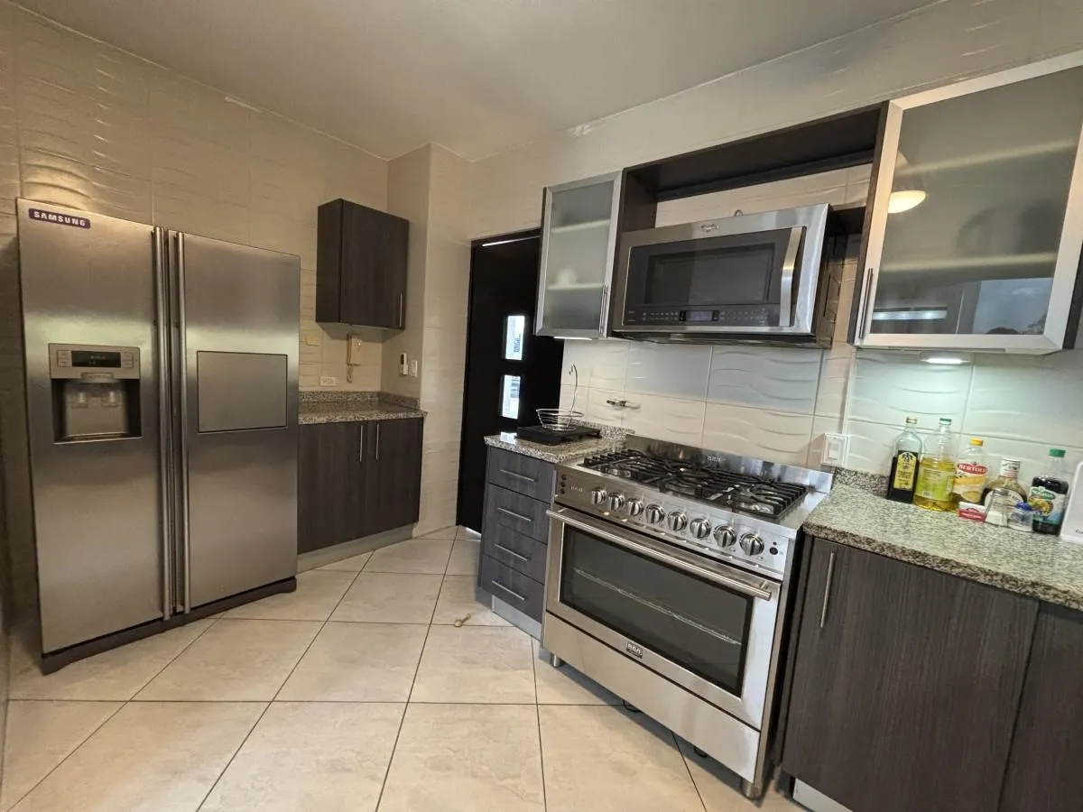 Junior Penthouse for sale in Luxor 100