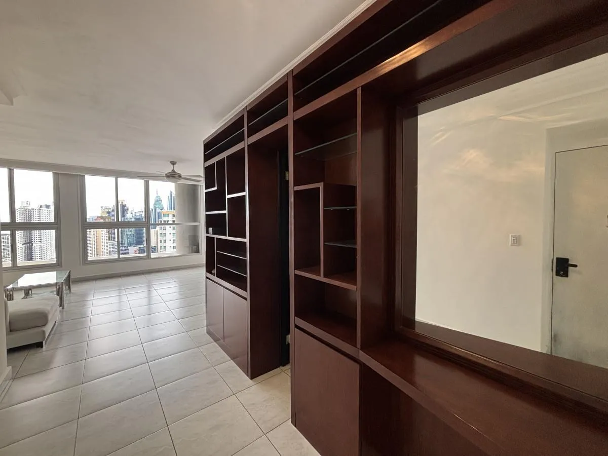 Junior Penthouse for sale in Luxor 100