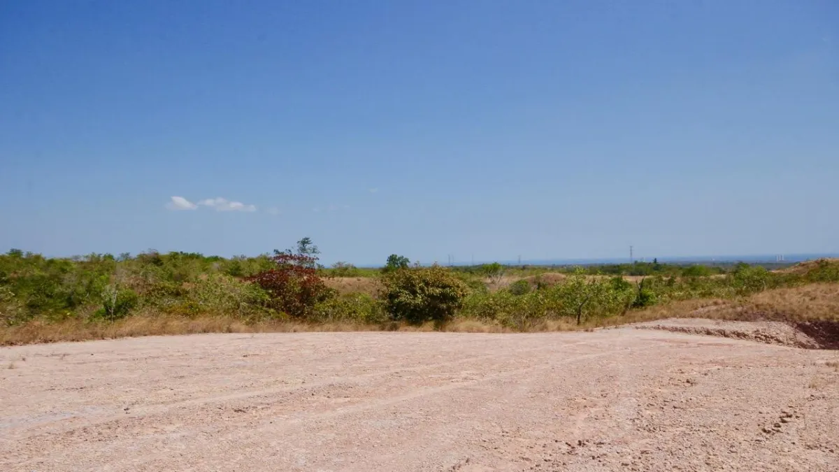 7.5 HECTARES LAND, OCEAN AND MOUNTAINS VIEWS