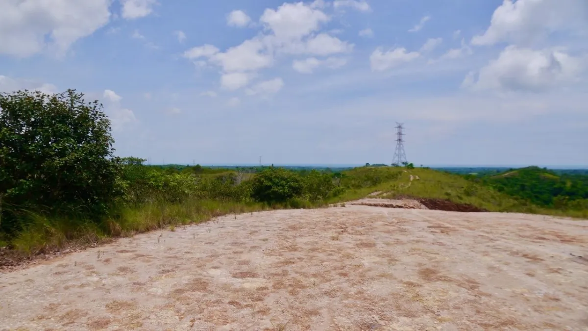 7.5 HECTARES LAND, OCEAN AND MOUNTAINS VIEWS