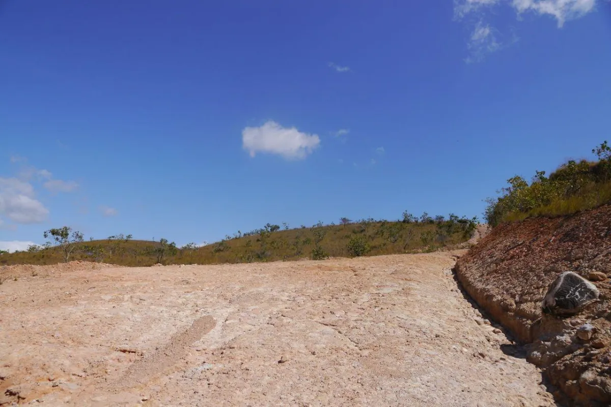 7.5 HECTARES LAND, OCEAN AND MOUNTAINS VIEWS