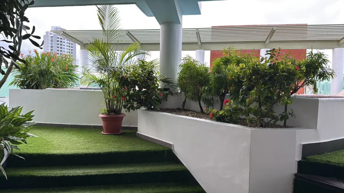 Apartment For Sale in Vía Argentina