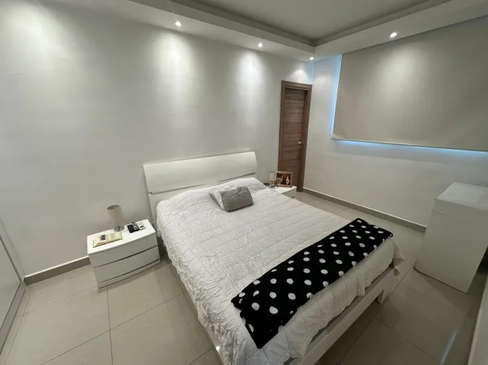 Remodeled apartment for sale in PH Venezia Tower