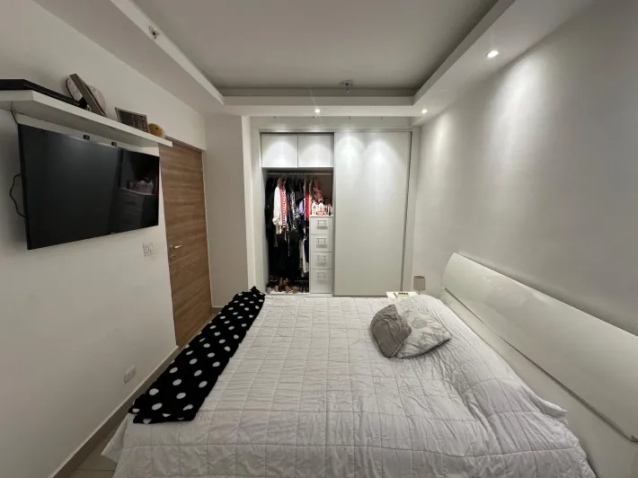 Remodeled apartment for sale in PH Venezia Tower