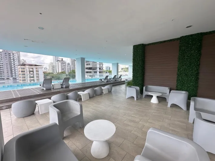 Remodeled apartment for sale in PH Venezia Tower