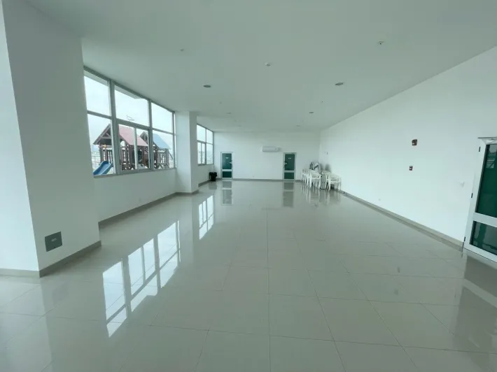 Remodeled apartment for sale in PH Venezia Tower