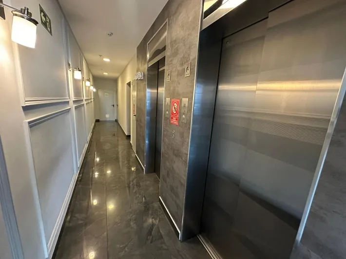 Remodeled apartment for sale in PH Venezia Tower