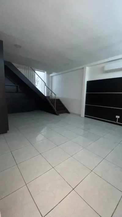 For sale/Rent -Commercial space-Plaza Conquistador