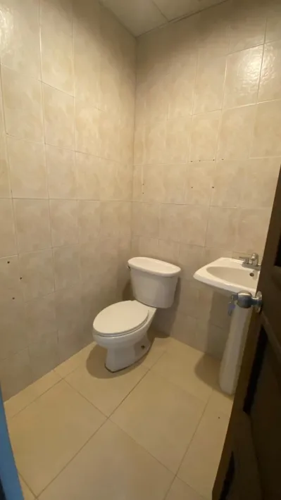 For sale/Rent -Commercial space-Plaza Conquistador