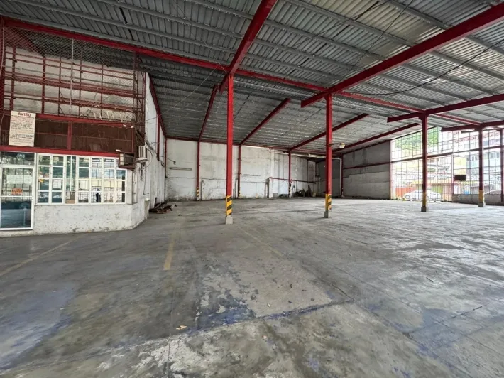 Commercial Warehouse for Sale located in Santa Ana