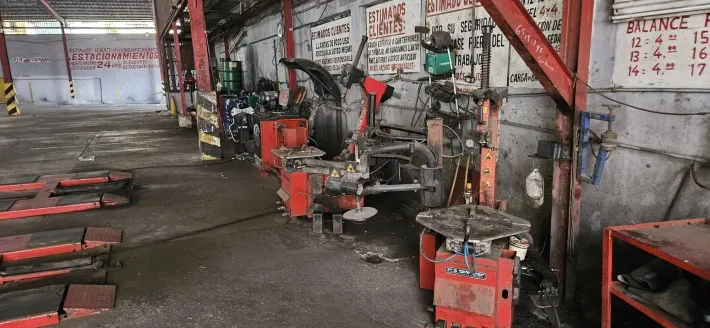 Commercial Warehouse for Sale located in Santa Ana