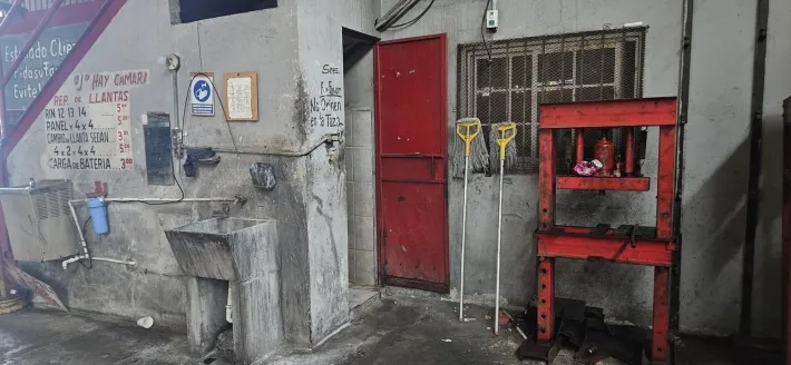 Commercial Warehouse for Sale located in Santa Ana