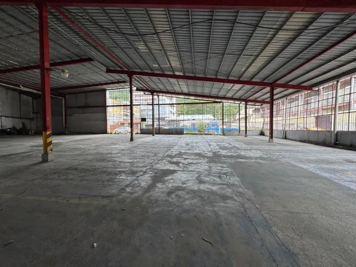 Commercial Warehouse for Sale located in Santa ana