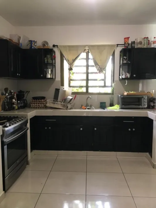 Cornered house for sale in San Carlitos (David)
