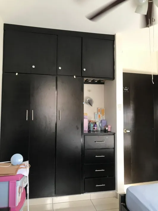 Cornered house for sale in San Carlitos (David)