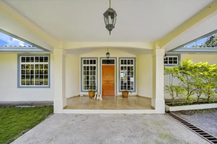 Refined Equestrian Retreat in Potrerillos Rovira