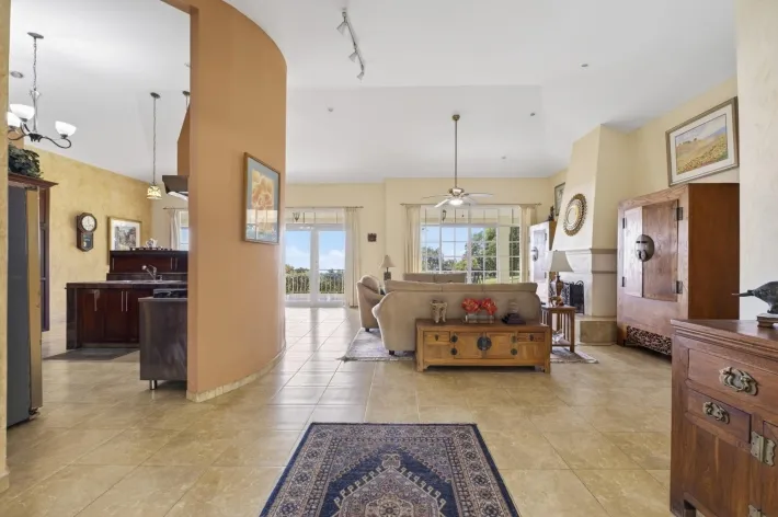 Refined Equestrian Retreat in Potrerillos Rovira