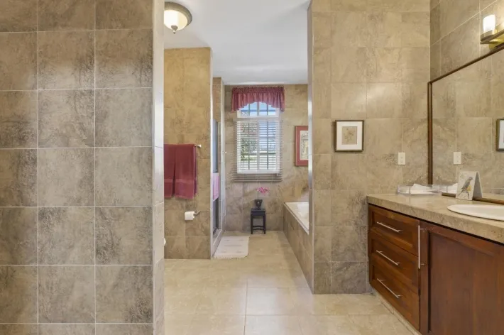 Refined Equestrian Retreat in Potrerillos Rovira