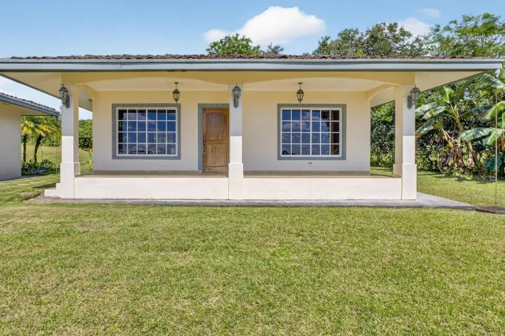 Refined Equestrian Retreat in Potrerillos Rovira