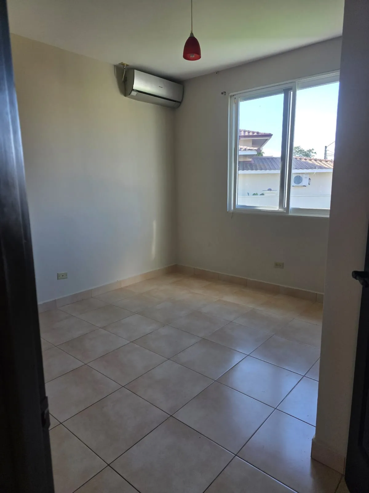 Manufactured On Land For Rent in Alquiler de casa en Coquito Hills