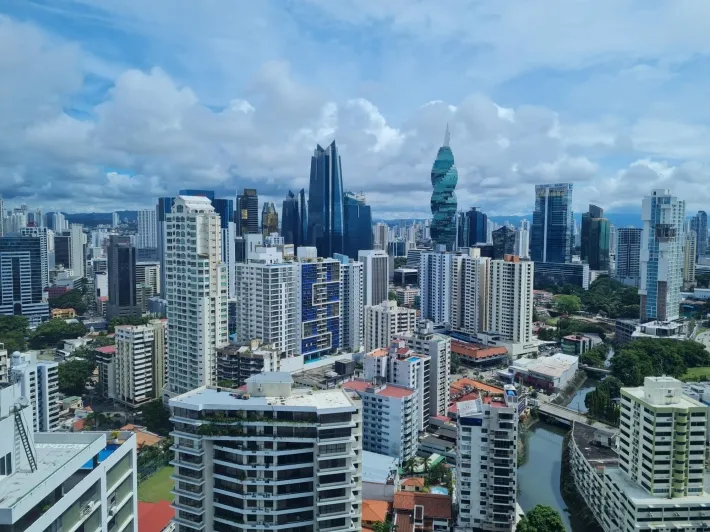 APARTMENT FOR SALE PH GRANDBAY TOWER BALBOA AVENUE