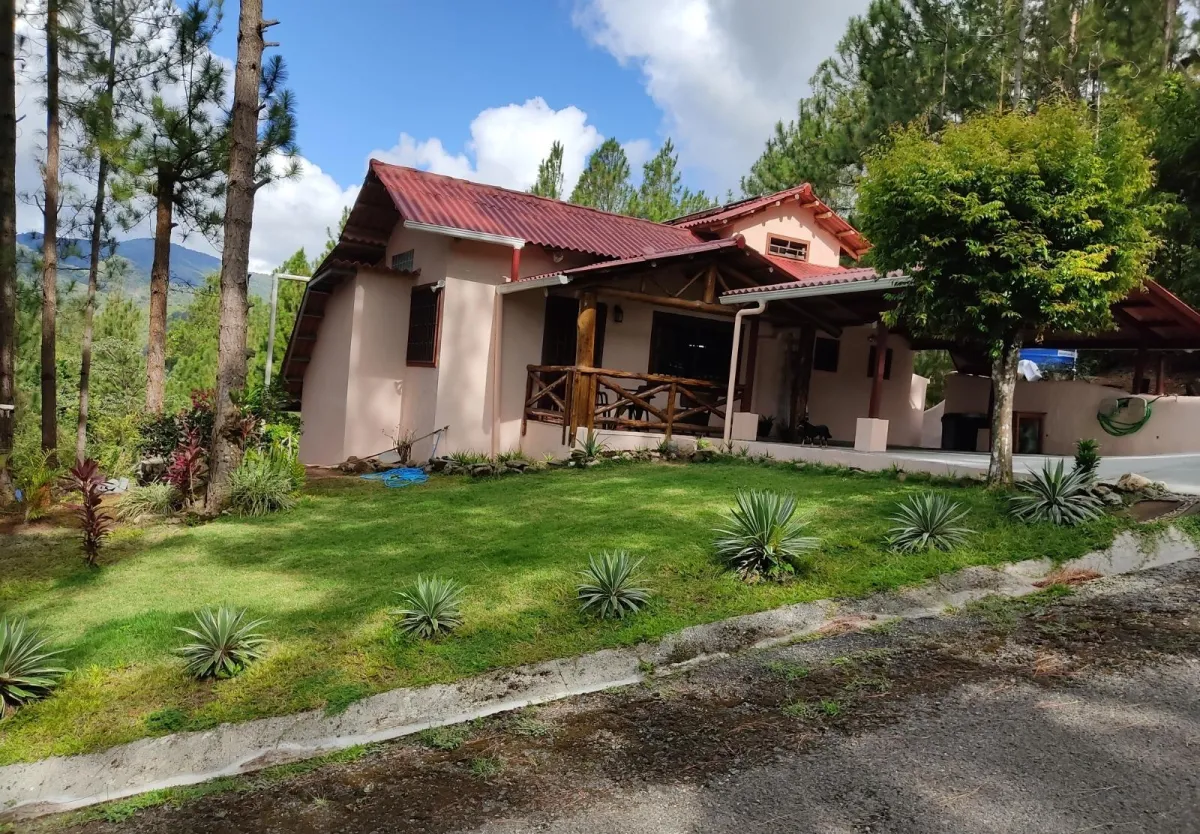 2 Bed Home in Altos Del Maria with Picacho Views