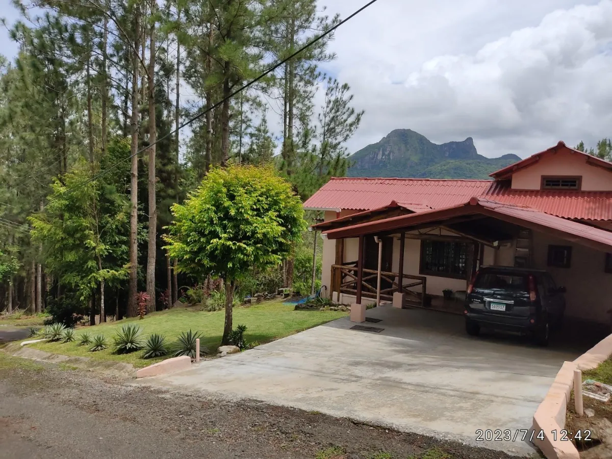 2 Bed Home in Altos Del Maria with Picacho Views