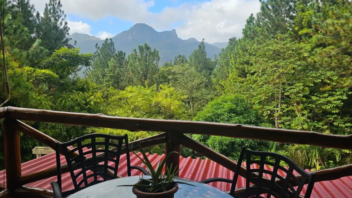 2 Bed Home in Altos Del Maria with Picacho Views