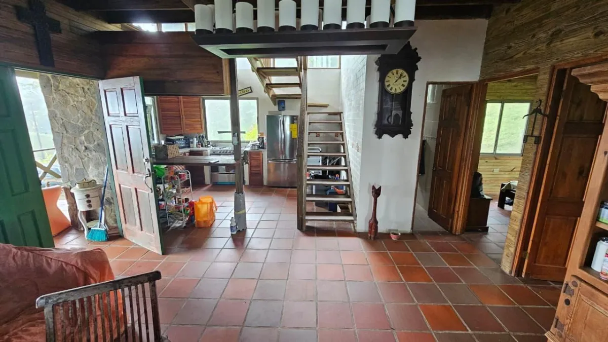 屋 在 Altos del Maria 出售