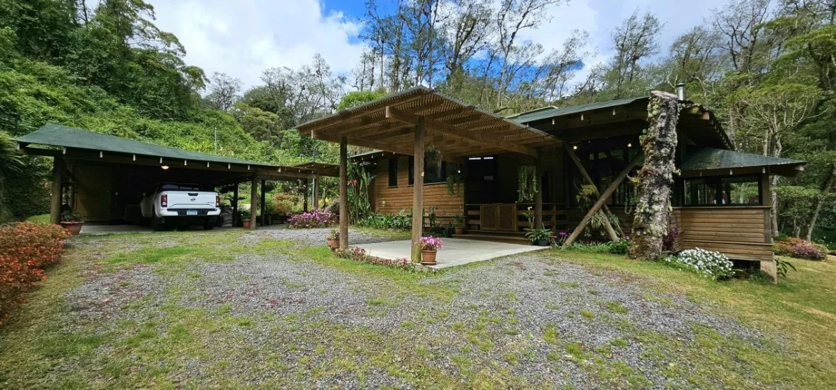 Exquisite Dream Home in Cerro Punta