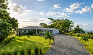 Casa con Vista al Mar en Morrillo Heights, Veraguas