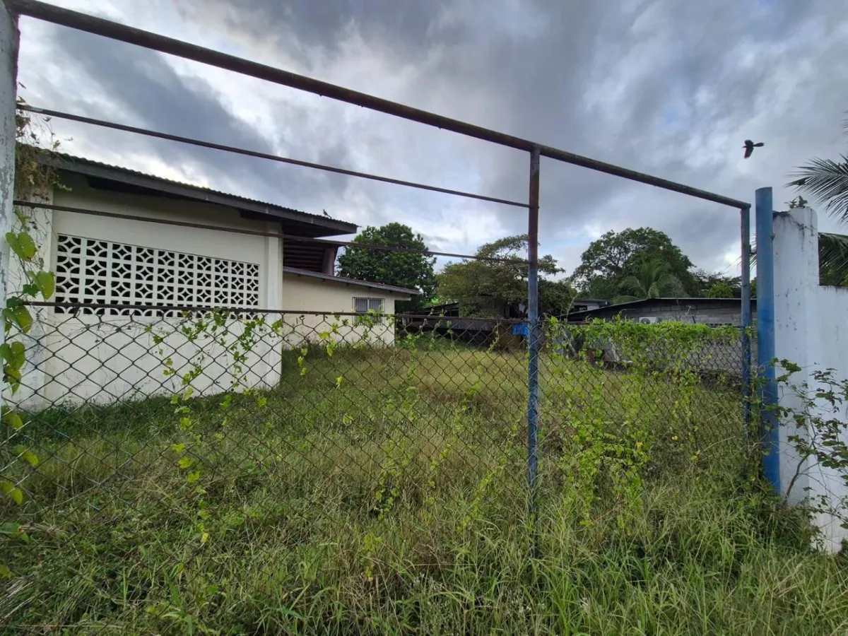 LAND WITH WAREHOUSE FOR SALE SANTIAGO-VERAGUA