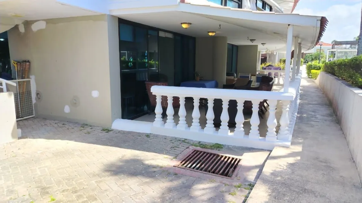 Apartamento planta baja de 2 dormitorios en Coronado Country Club