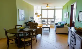 Apartamento con Vista al Mar en Coronado Golf Tower