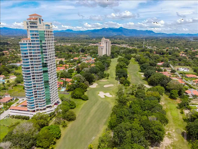 Apartamento con Vista al Mar en Coronado Golf Tower