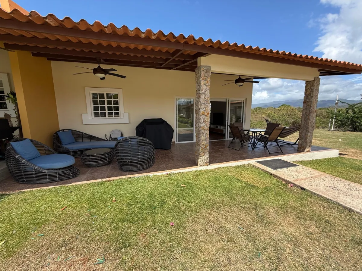 Vive en Tranquilidad: Casa Amoblada en Alquiler en Las Lajas de Chame