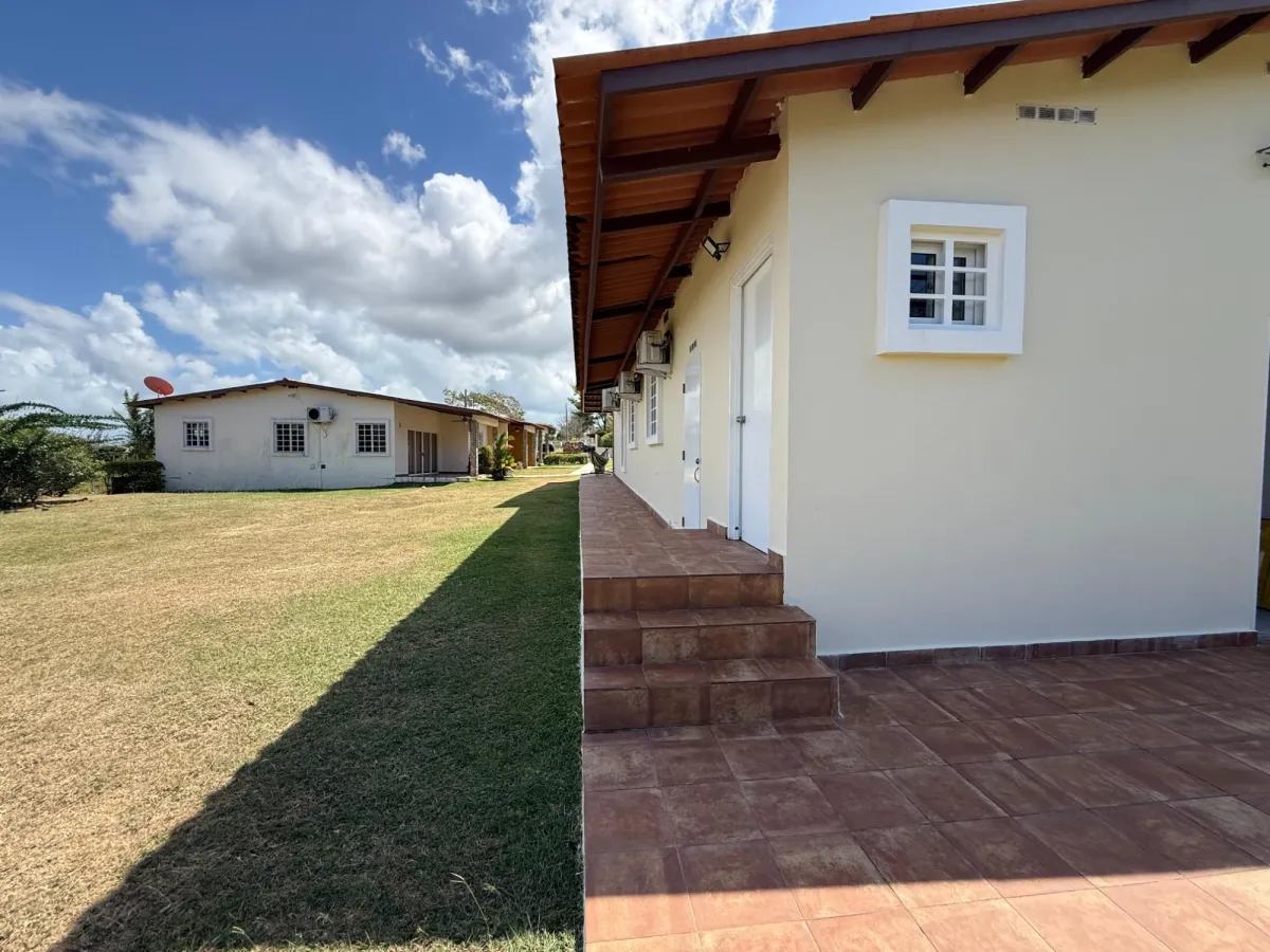 Vive en Tranquilidad: Casa Amoblada en Alquiler en Las Lajas de Chame