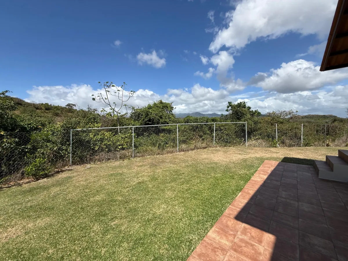 Vive en Tranquilidad: Casa Amoblada en Alquiler en Las Lajas de Chame